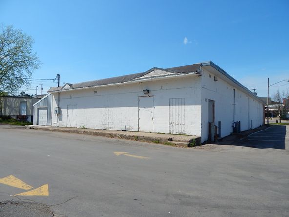 6006 New Hartford St, Wolcott, NY 14590